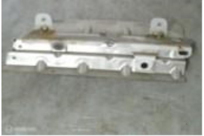 Gebrauchte Hitzeschild Auspuff Skoda Yeti Preis € 17,00 Margenregelung angeboten von TSI-Parts / Allmotorparts B.V.