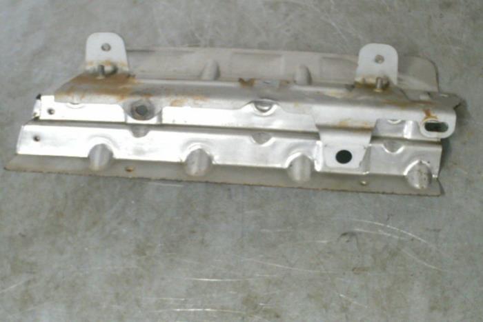 Gebrauchte Hitzeschild Auspuff Skoda Yeti Preis € 17,00 Margenregelung angeboten von TSI-Parts / Allmotorparts B.V.