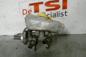 Usagé Cylindre de frein principal Volkswagen Bora Prix € 35,01 Prix TTC proposé par TSI-Parts