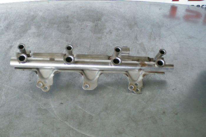 Begagnade Bränsletrycksregulator Audi A5 Pris € 41,00 Marginaltabell erbjuds av TSI-Parts / Allmotorparts B.V.