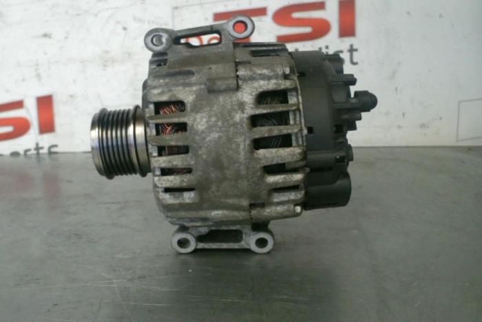 Begagnade Dynamo Volkswagen Arteon Pris € 83,00 Marginaltabell erbjuds av TSI-Parts / Allmotorparts B.V.