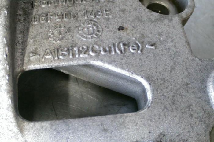 Alternator lower bracket from a Seat Leon 2011