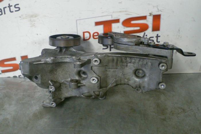 Gebrauchte Dynamostütze oben Audi A6 Preis € 50,00 Margenregelung angeboten von TSI-Parts / Allmotorparts B.V.