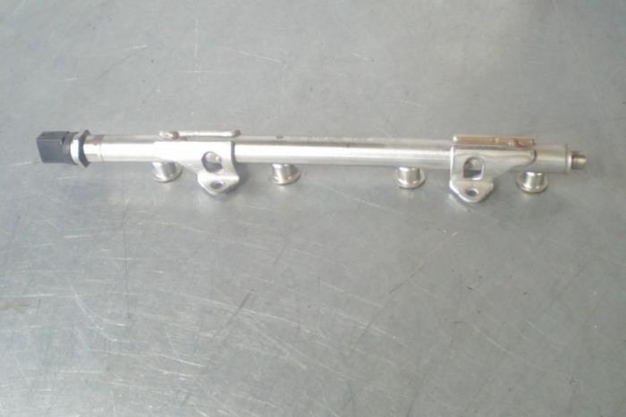 Gebrauchte Kraftstoffdruck Sensor Volkswagen Golf Preis € 41,00 Margenregelung angeboten von TSI-Parts / Allmotorparts B.V.