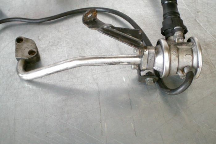 Usagé Valve RGE Volkswagen Golf Prix € 41,00 Règlement à la marge proposé par TSI-Parts / Allmotorparts B.V.