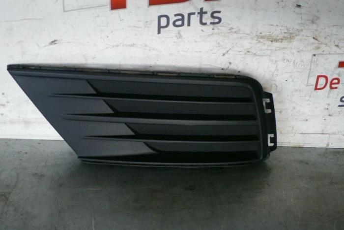 Używane Grill Volkswagen Caddy Cena € 145,00 Procedura marży oferowane przez TSI-Parts / Allmotorparts B.V.