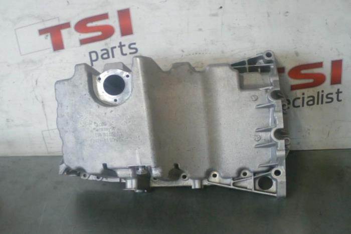 Usagé Couvercle carter Audi A4 (B7) 2.0 TFSI e 20V Prix € 41,00 Règlement à la marge proposé par TSI-Parts / Allmotorparts B.V.