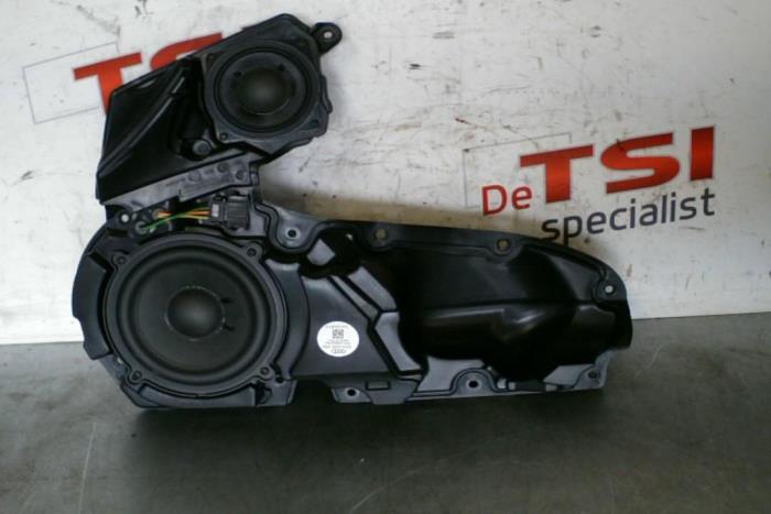 Speaker from a Audi RS6 2017
