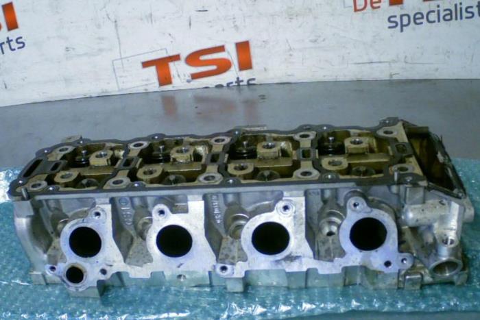 Cylinder head from a Audi A1 2015