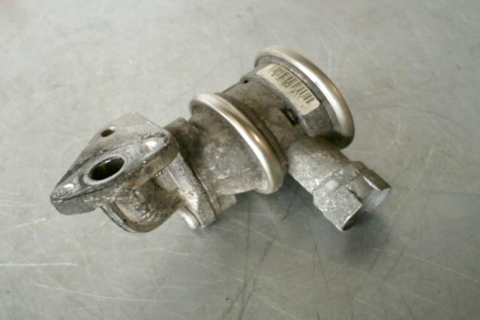Gebrauchte AGR Ventil Audi Q7 Preis € 29,00 Margenregelung angeboten von TSI-Parts / Allmotorparts B.V.