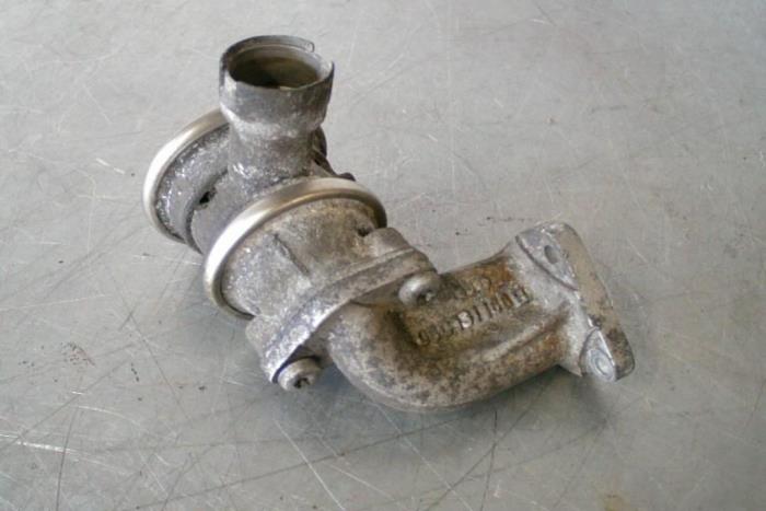 Gebrauchte AGR Ventil Audi Q7 Preis € 29,00 Margenregelung angeboten von TSI-Parts / Allmotorparts B.V.