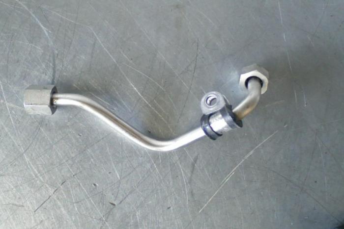Usagé Conduit de carburant Volkswagen Golf Prix € 12,00 Règlement à la marge proposé par TSI-Parts / Allmotorparts B.V.