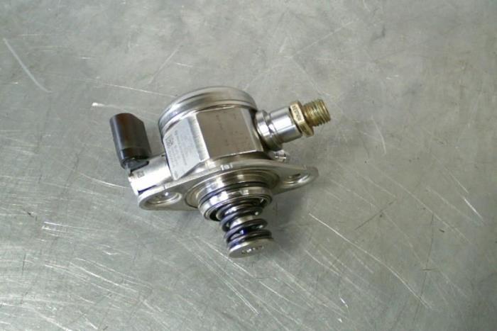 Begagnade Högtryckspump Audi TT Pris € 227,00 Marginaltabell erbjuds av TSI-Parts / Allmotorparts B.V.