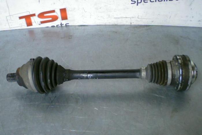 Gebrauchte Antriebswelle links vorne Volkswagen Golf Preis € 41,00 Margenregelung angeboten von TSI-Parts / Allmotorparts B.V.