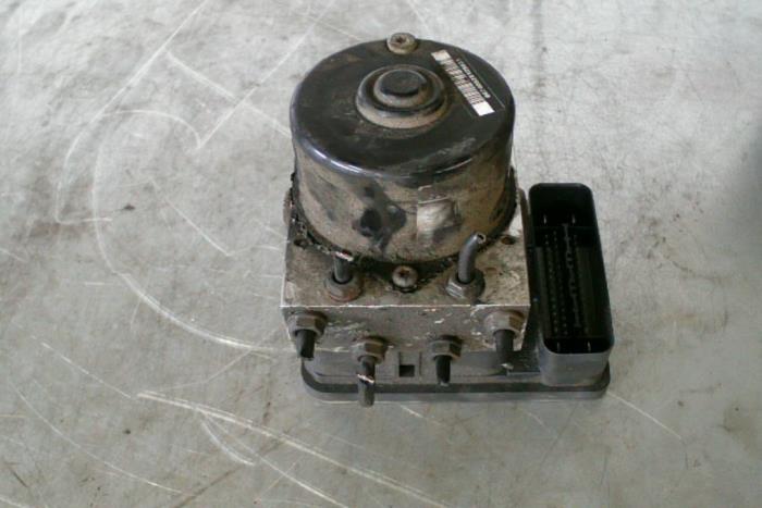 Begagnade ABS-pump Audi A3 Pris € 248,00 Marginaltabell erbjuds av TSI-Parts / Allmotorparts B.V.