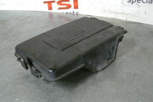 Usados Caja de batería Volkswagen Eos Precio € 9,99 IVA incluido ofrecido por TSI-Parts