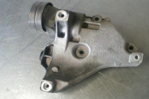 Used Air conditioning bracket Volkswagen Scirocco (137/13AD) 1.4 TSI 160 16V Price € 25,00 Inclusive VAT offered by TSI-Parts