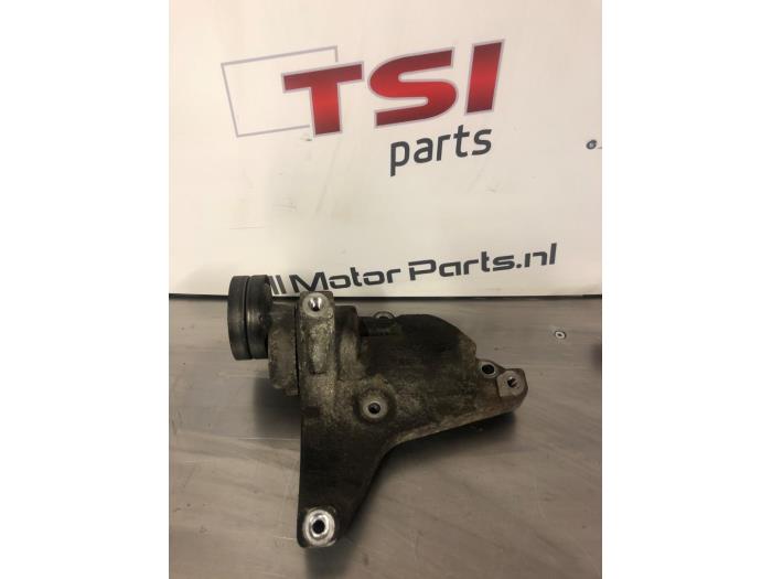 Usados Rodillo tensor correa múltiple Volkswagen Polo V (6R) 1.2 TSI Precio € 25,00 Norma de margen ofrecido por TSI-Parts / Allmotorparts B.V.