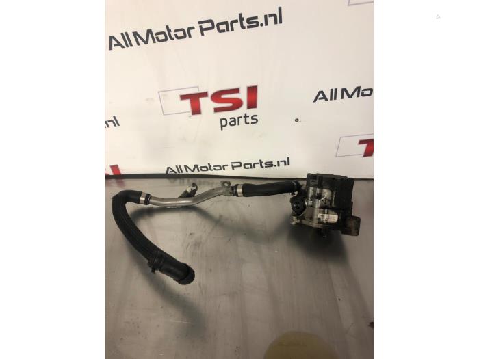 Usagé Pompe de direction Audi A8 (D3) 4.2 V8 40V FSI Lang Quattro Prix € 41,00 Règlement à la marge proposé par TSI-Parts / Allmotorparts B.V.