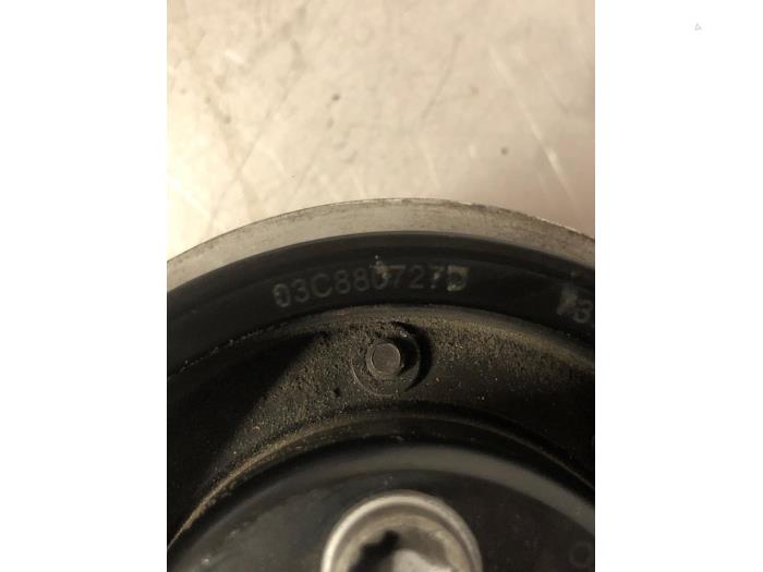 Pompe à eau d'un Volkswagen Golf V (1K1) 1.4 TSI 140 16V 2008
