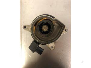Pompe à eau d'un Volkswagen Golf V (1K1) 1.4 TSI 140 16V 2008