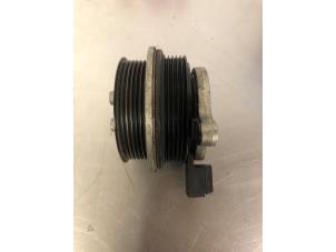 Pompe à eau d'un Volkswagen Golf V (1K1) 1.4 TSI 140 16V 2008