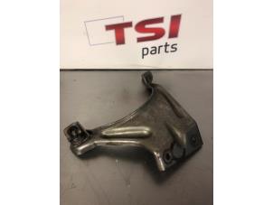 Used Exhaust bracket Volkswagen Golf VII (AUA) 2.0 R-line 4Motion 16V Price € 9,99 Inclusive VAT offered by TSI-Parts