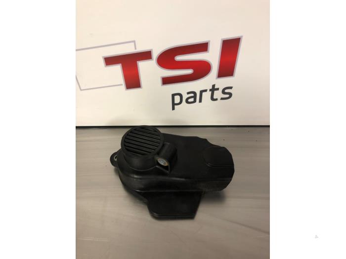 Begagnade Vattenpump Volkswagen Golf VI (5K1) 2.0 GTI 16V Pris € 8,00 Marginaltabell erbjuds av TSI-Parts / Allmotorparts B.V.