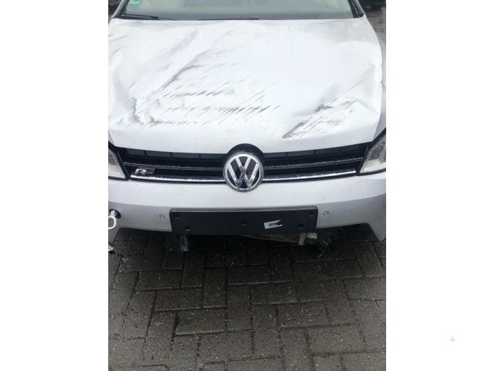 Calandre d'un Volkswagen Golf VII (AUA) 1.4 TSI 16V 2016