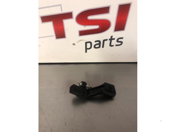 Używane Wal korbowy Volkswagen Transporter/Caravelle T5 2.0 BiTDI DRF Cena € 12,00 Procedura marży oferowane przez TSI-Parts / Allmotorparts B.V.
