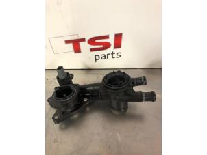 Used Thermostat housing Volkswagen Scirocco (137/13AD) 1.4 TSI 160 16V Price € 35,01 Inclusive VAT offered by TSI-Parts