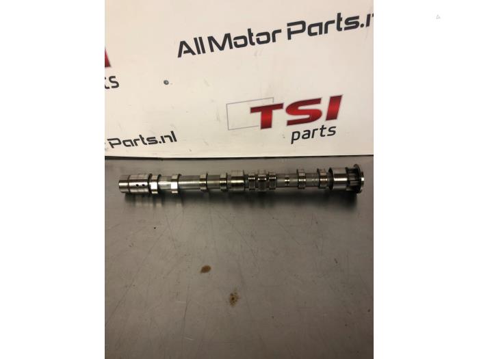 Camshaft from a Volkswagen Scirocco (137/13AD) 1.4 TSI 160 16V 2012