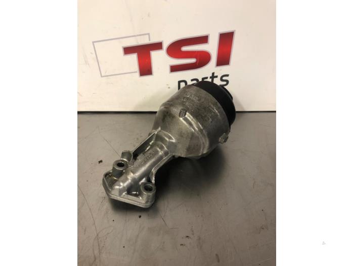 Gebrauchte Ölfiltergehäuse Volkswagen Polo V (6R) 1.2 12V Preis € 25,00 Margenregelung angeboten von TSI-Parts / Allmotorparts B.V.