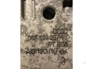 Engine mount from a Volkswagen Golf VI (5K1) 2.0 TSI R 16V 4Motion 2010