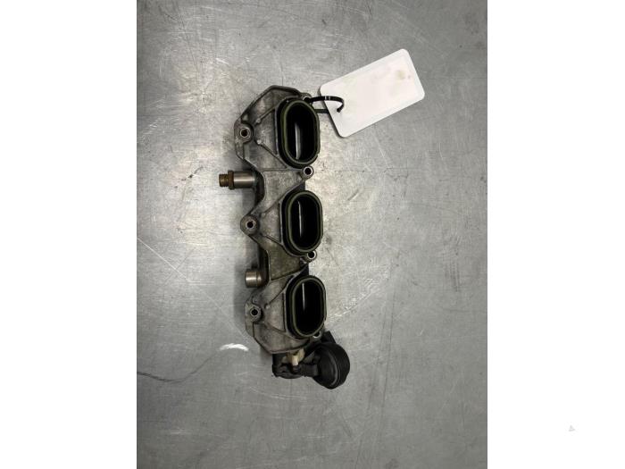 Używane Kolektor dolotowy Audi S4 (B8) S4 3.0 TFSI V6 24V Cena € 100,00 Procedura marży oferowane przez TSI-Parts / Allmotorparts B.V.