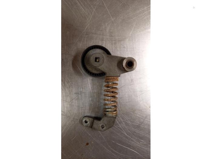 Usados Rodillo tensor correa múltiple Audi S6 (C7) 4.0 V8 TFSI Precio € 41,00 Norma de margen ofrecido por TSI-Parts / Allmotorparts B.V.