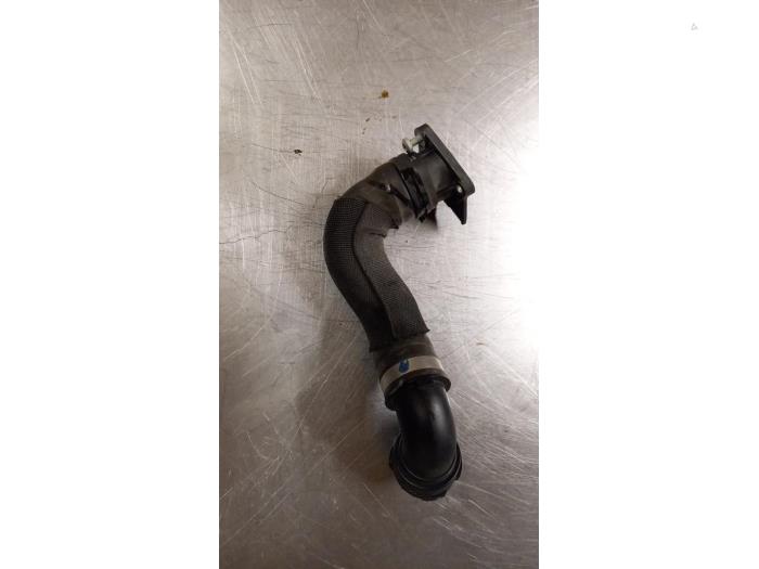 Begagnade Vattenrör Audi S6 (C7) 4.0 V8 TFSI Pris € 17,00 Marginaltabell erbjuds av TSI-Parts / Allmotorparts B.V.