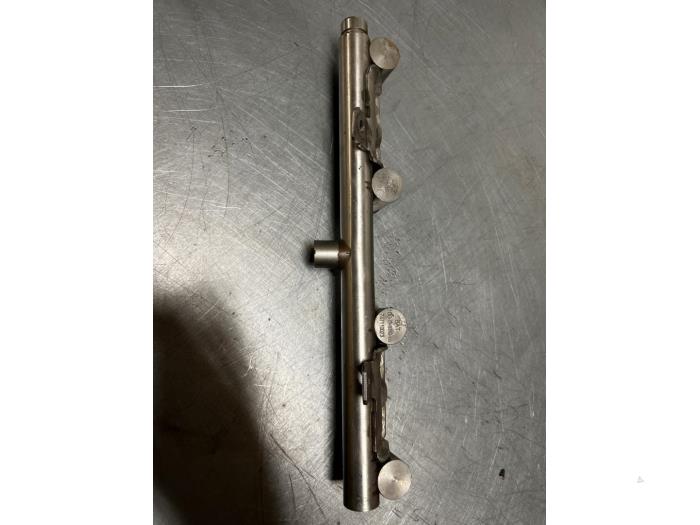 Usagé Système d'injection Mini Mini Open (R57) 1.6 16V Cooper S Prix € 29,00 Règlement à la marge proposé par TSI-Parts / Allmotorparts B.V.