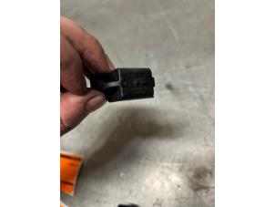 Nockenwelle Sensor van een Peugeot 3008 I (0U/HU) 1.6 16V THP 155 2009