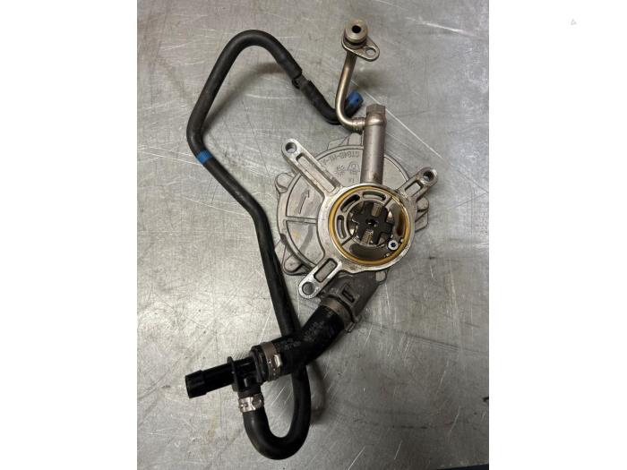Usagé Pompe à vide (essence) Audi RS 6 Avant (C7) 4.0 V8 TFSI 32V Prix € 39,00 Règlement à la marge proposé par TSI-Parts / Allmotorparts B.V.