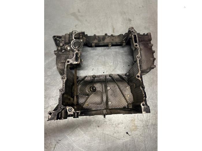 Usagé Couvercle carter Audi A8 (D4) 3.0 TDI V6 24V Quattro Prix € 124,00 Règlement à la marge proposé par TSI-Parts / Allmotorparts B.V.