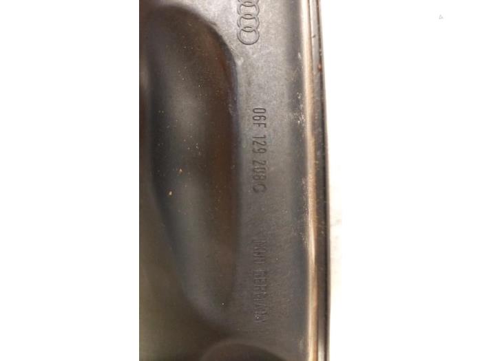 Ventildeckel van een Audi A3 (8P1) 2.0 16V FSI 2003