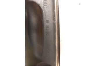 Ventildeckel van een Audi A3 (8P1) 2.0 16V FSI 2003