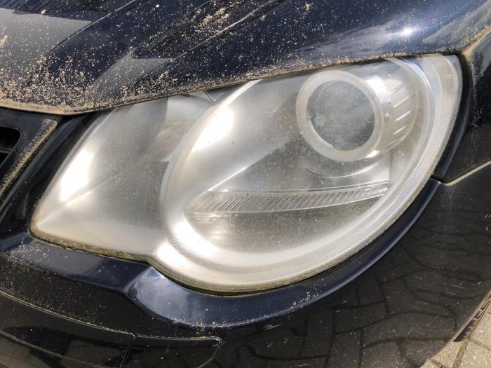Używane Reflektor lewy Volkswagen Eos (1F7/F8) 2.0 TDI DPF Cena € 70,00 Procedura marży oferowane przez TSI-Parts / Allmotorparts B.V.