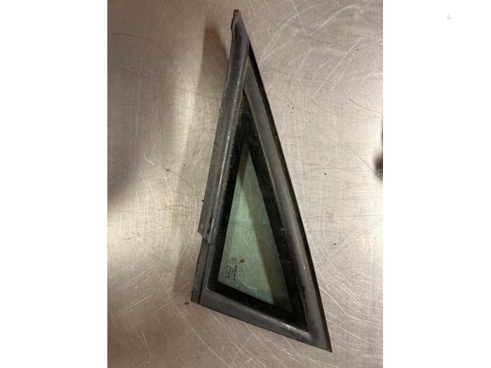 Usados Ventanilla triangular izquierda delante Seat Leon (1P1) 2.0 TFSI Cupra 16V Precio € 25,00 Norma de margen ofrecido por TSI-Parts / Allmotorparts B.V.