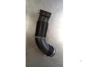 Used Air intake hose Volkswagen Golf VII (AUA) 2.0 R-line 4Motion 16V Price € 20,00 Inclusive VAT offered by TSI-Parts