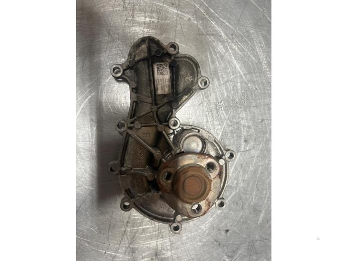 Begagnade Vattenpump Audi SQ5 (8RB) 3.0 TDI V6 24V Plus Pris € 50,00 Marginaltabell erbjuds av TSI-Parts / Allmotorparts B.V.
