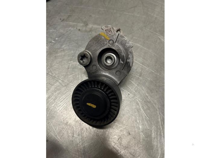 Usados Rodillo tensor correa múltiple Audi SQ5 (8RB) 3.0 TDI V6 24V Plus Precio € 19,00 Norma de margen ofrecido por TSI-Parts / Allmotorparts B.V.