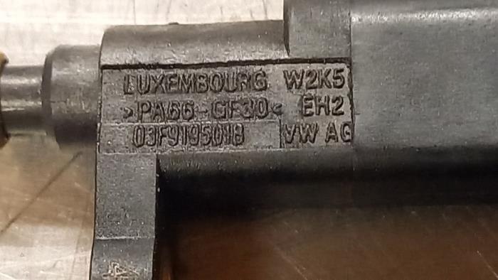 Temperatursensor Motor van een Volkswagen Golf VII (AUA) 1.4 TSI 16V 2016