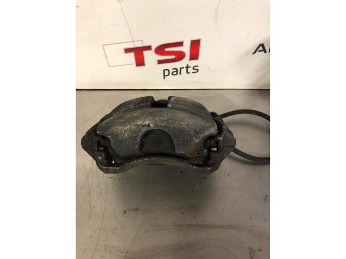 Gebrauchte Bremszange rechts vorne Volkswagen Golf VII (AUA) 1.4 TSI 16V Preis € 21,00 Margenregelung angeboten von TSI-Parts / Allmotorparts B.V.